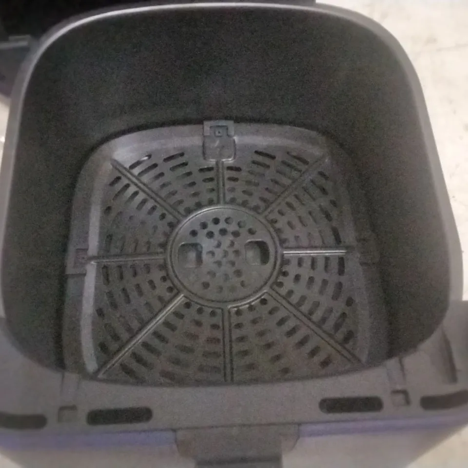 BOXED COOK'S ESSENTIALS 5.8L AIR FRYER NAVY