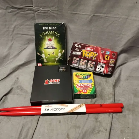 APPROXIMATELY 10 ASSORTED TOYS & GAMES PRODUCTS TO INCLUDE THE MIND SOULMATES, FUNKO BITTY POP WWE, GAME OF BRICKS, ETC