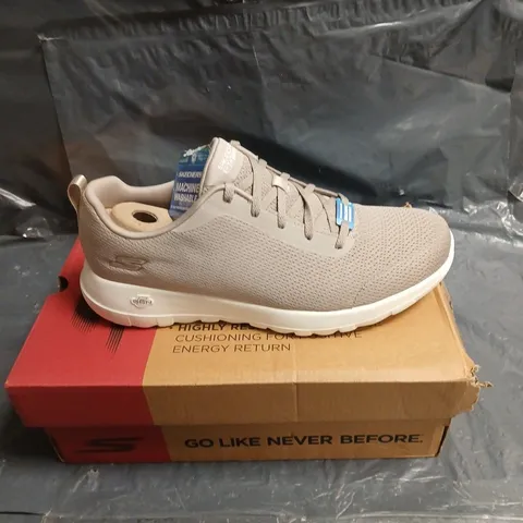 SKECHERS GO WALK SHOES – TAUPE KNIT UPPER, BOXED UK 8