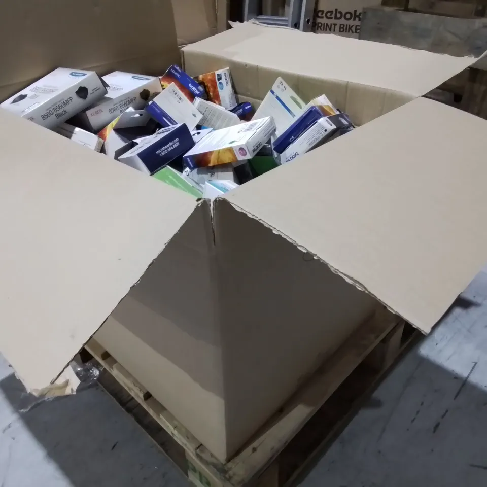 LARGE QUANTITY OF ASSORTED PRINTER INK CARTRIDGES TO INCLUDE XEROX, HP, BROTHER AND MICROBOARDS