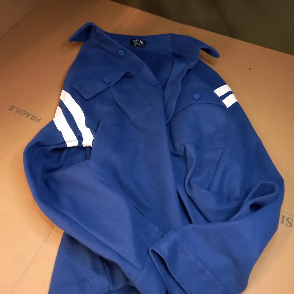 BOOHOOMAN POLYESTER BUTTONED FLEECE IN BLUE WITH WHITE STRIPES ON SLEEVES - L