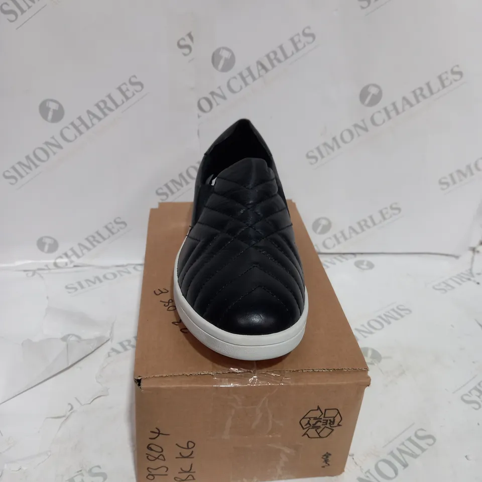 BLACK DUNNE LONDON SLIP ON SHOES SIZE 6