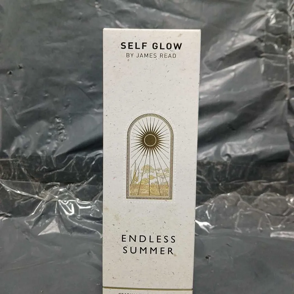 SELF GLOW BY JAMES READ - ENDLESS SUMMER GRADUAL TAN MOISTURISER
