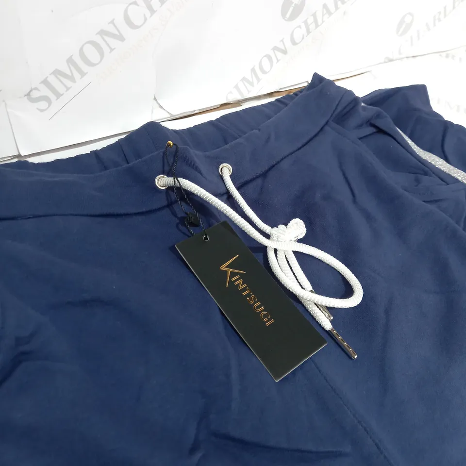 BOX OF CLOTHING ITEMS TO INCLUDE 5 X BLACK KINTSUGI CROPPED TOP & 5 X NAVY KINTSUGI JOGGING BOTTOMS 