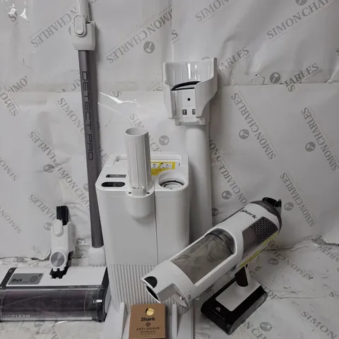 BOXED SHARK 1.3L AUTO EMPTY VACUUM CLEANER IW3510UK