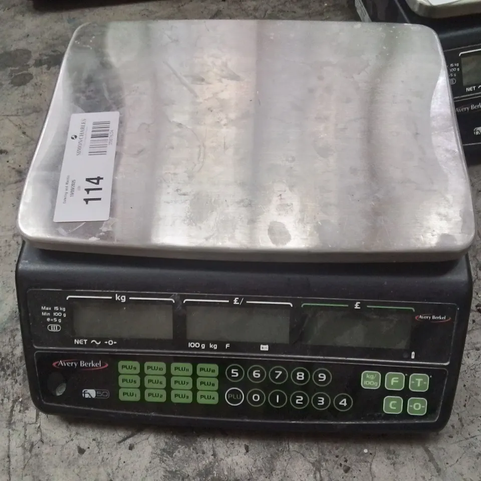 AVERY BERKEL FX50 RETAIL SHOP WEIGHING SCALE. 