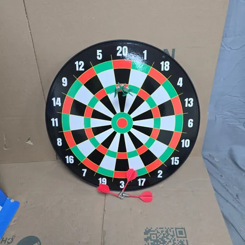 GIFTS & GADGETS MAGNETIC DARTBOARD (INCLUDES 2 SETS OF MAGNETIC DARTS) – BOXED