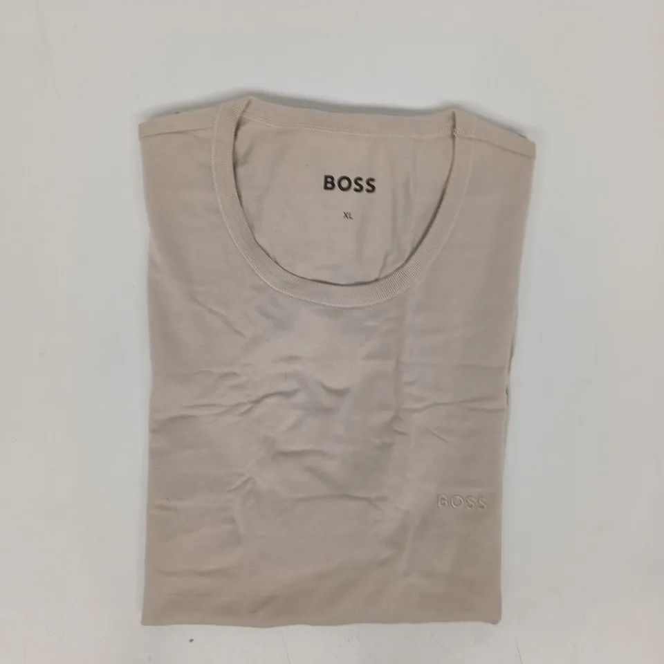 BOSS CREW NECK SHORT SLEEVE T-SHIRT IN SAND SIZE XL