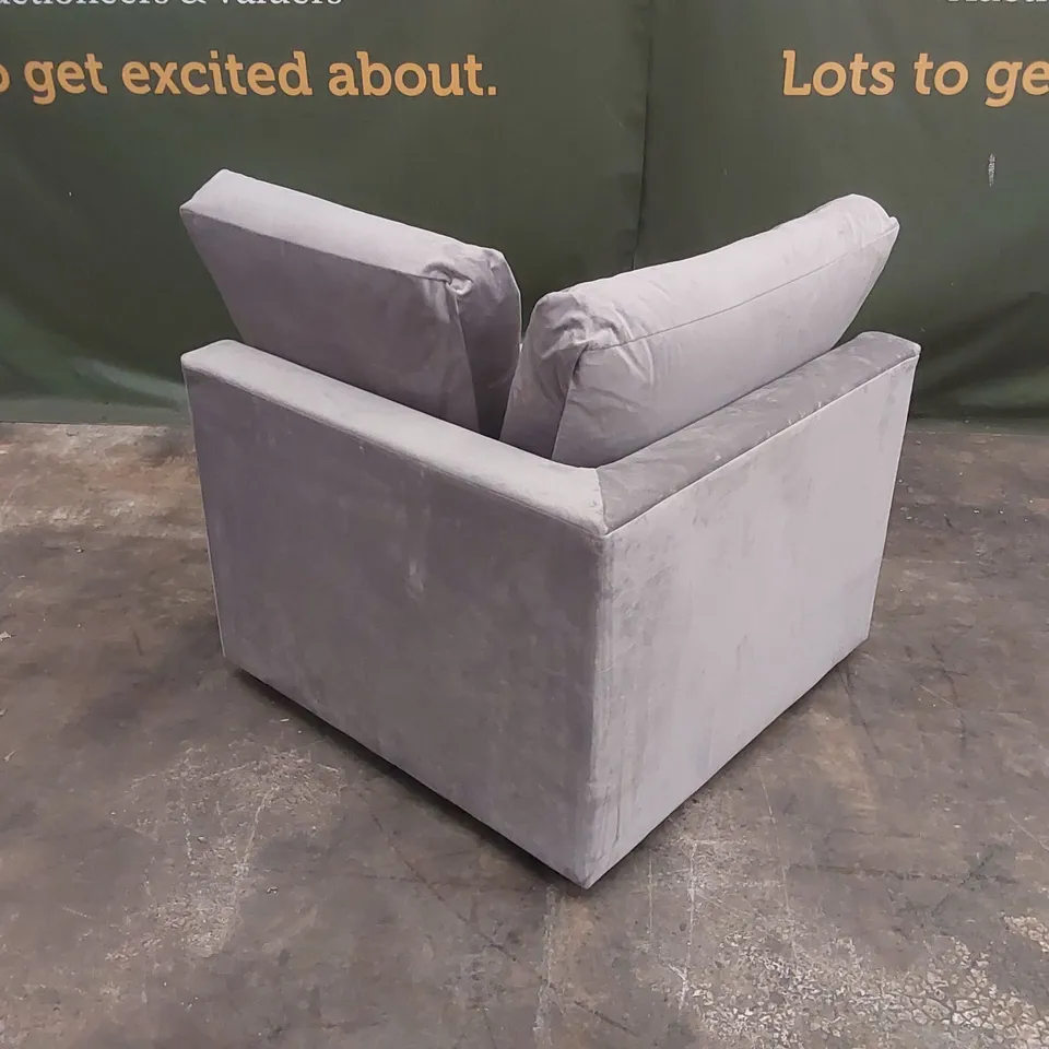 QUALITY DESIGNER CORNER SOFA SECTION - SILVER VELVET