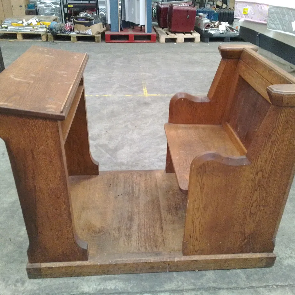 VINTAGE CLERGY CHAIR PEW BENCH WITH TEXT STAND AND PRAYER SPACE