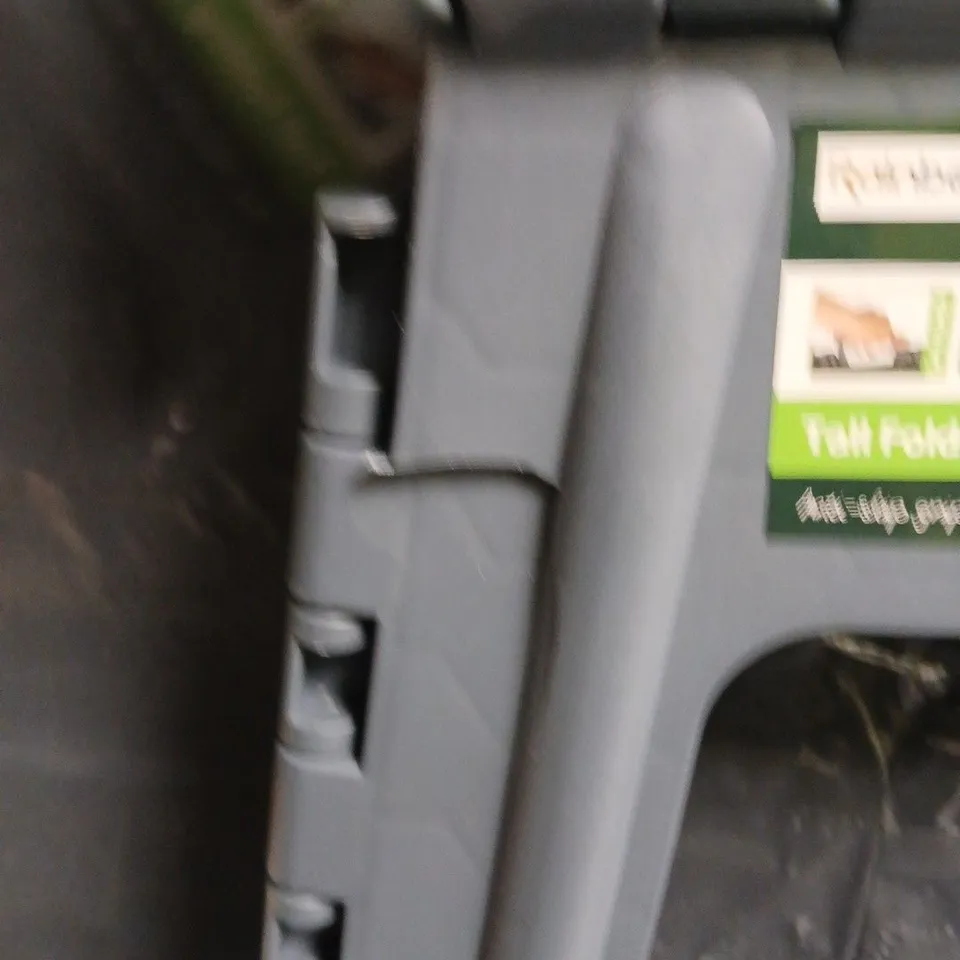 RAINBERG TAIL FOLDING STOOL