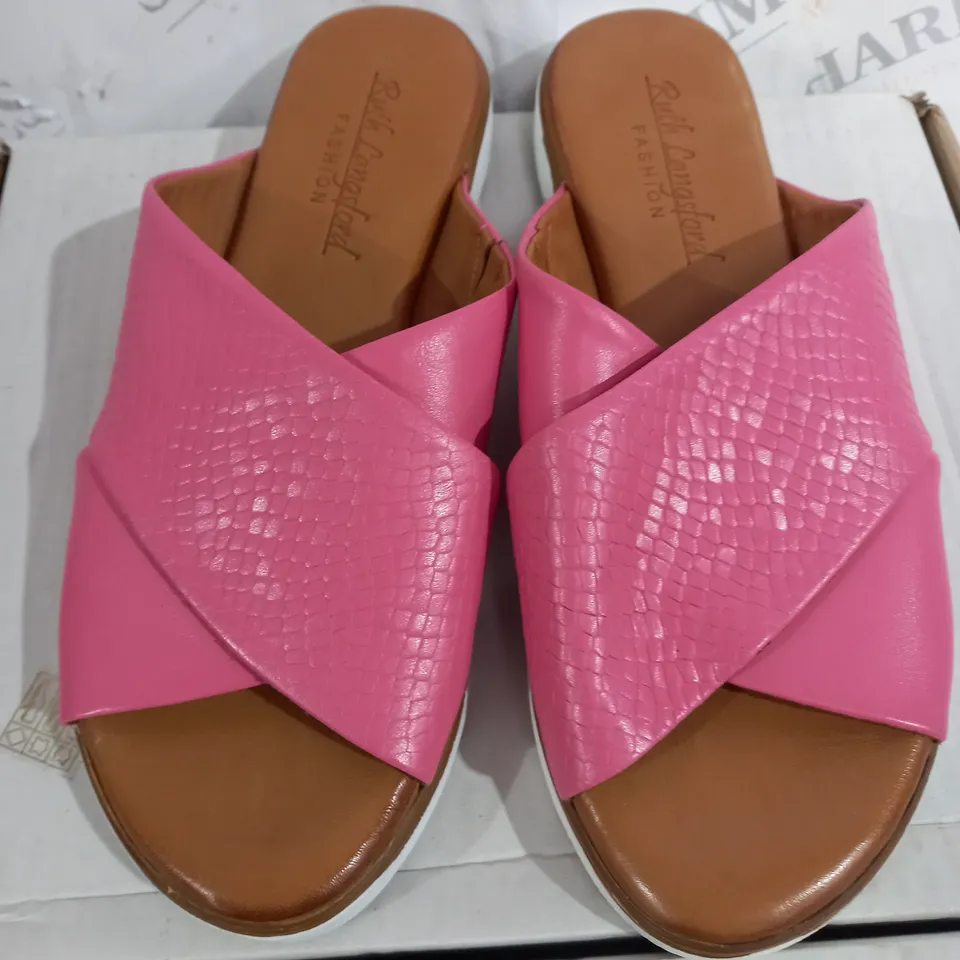 UNBOXED RUTH LANSFORD SANDALS IN PINK SIZE 6