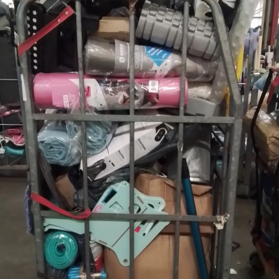 CAGE OF ASSORTED HOUSEHOLD GOODS AND PRODUCTS TO INCLUDE;AIR FRYER,YOGA MAT,HEATED BLANKET,JUICER