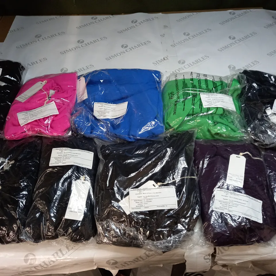 BAG OF APPROX 10 ASSORTED CLOTHING ITEMS TO INCLUDE - MAISON DE NIMES 