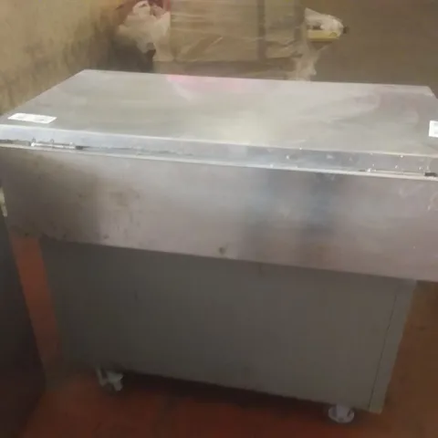 MOFFAT FOOD PREPARATION UNIT WITH SLIDING DOORS