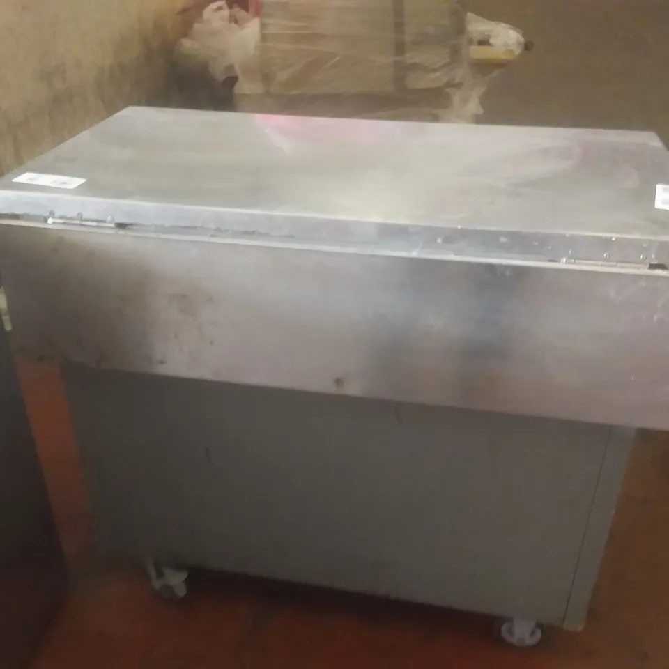 MOFFAT FOOD PREPARATION UNIT WITH SLIDING DOORS