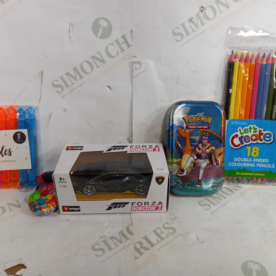 BOX OF APPROX 25 ASSORTED TOYS TO INCLUDE - BWAGO FORZA HORIZON 3 CENTENARIO - POKEMON TRADING CARD GAME TIN - WHSMITH LETSS CREATE 18 ECT 