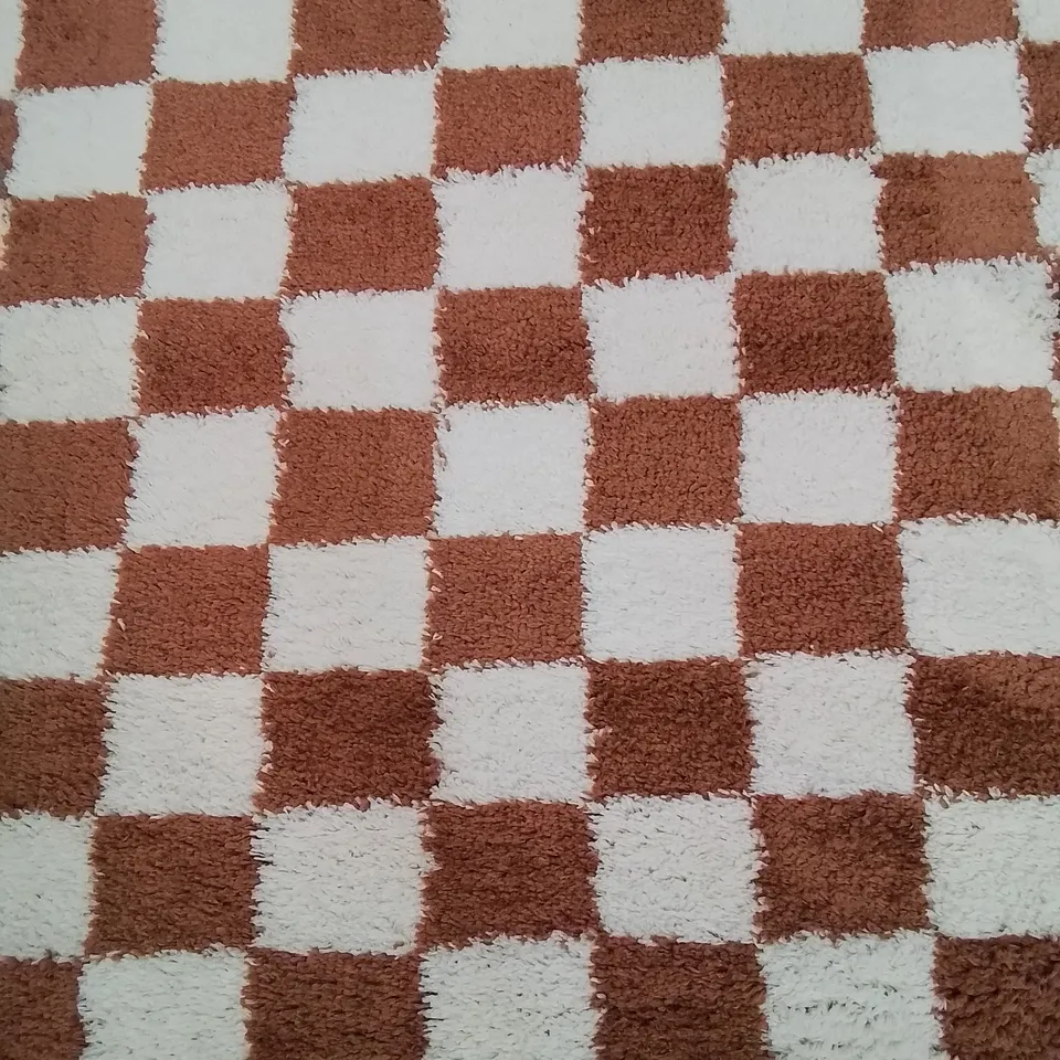 QUALITY DESIGNER SNUG CHEQUERED TERRACOTTA SHAGGY  AREA RUG 160/200 