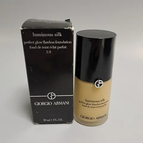 GIORGIO ARMANI LUMINOUS SILK 30ML FLAWLESS FOUNDATION