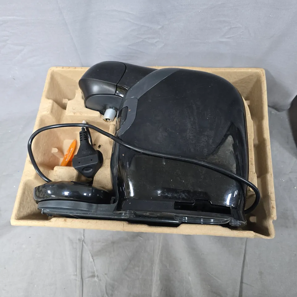 BOXED BOSCH TASSIMO STYLE COFFEE MACHINE