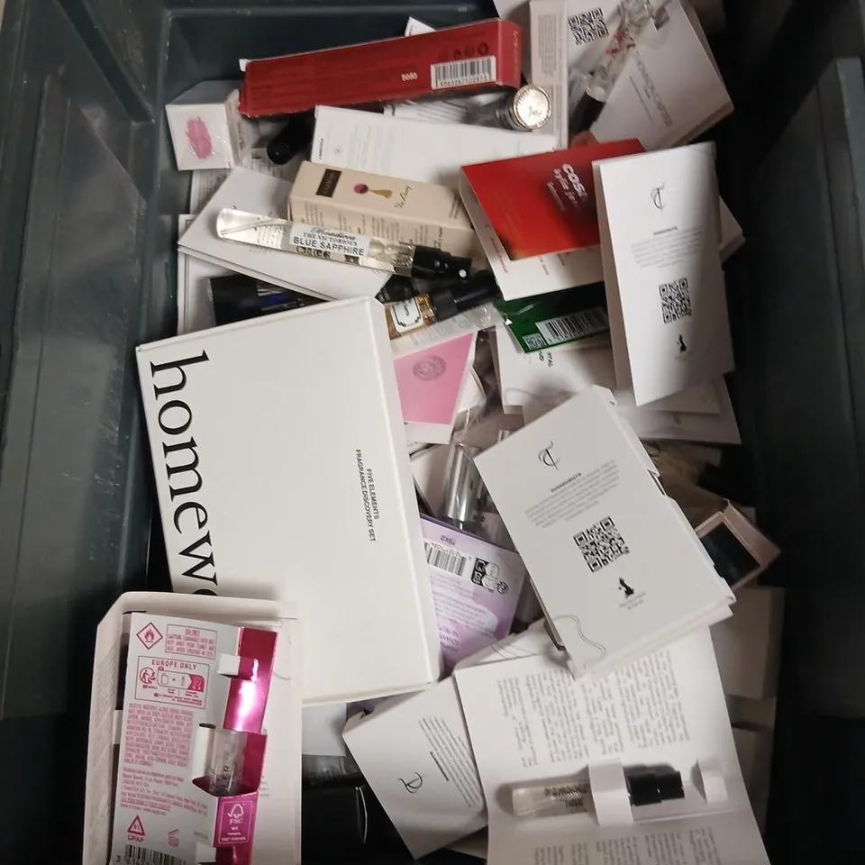 LARGE QUANTITY OF ASSORTED TESTER AND SAMPLE FRAGRANCES