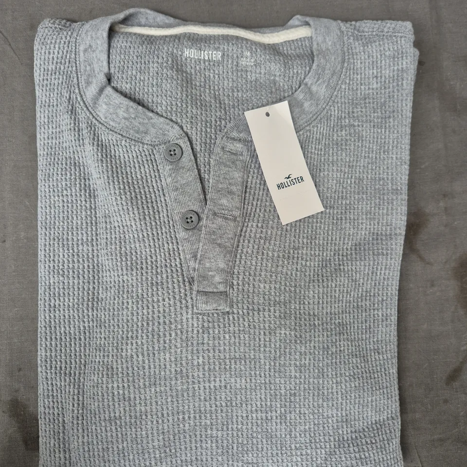 HOLLISTER LONG SLEEVE TOP IN GREY SIZE MEDIUM