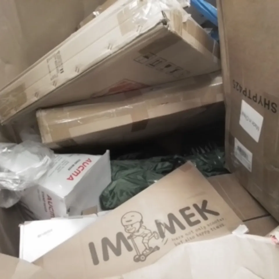 PALLET OF ASSORTED ITEMS INCLUDING LED MAKEUP MIRROR, STAND MIXER, IMMEK KIDS SCOOTER 