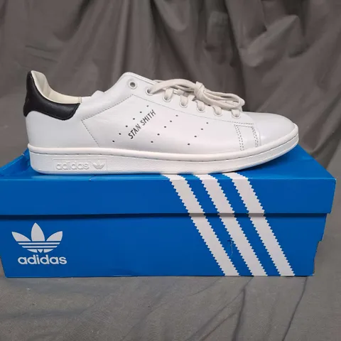 BOXED PAIR OF ADIDAS STAN SMITH LUX SHOES IN WHITE SIZE 8