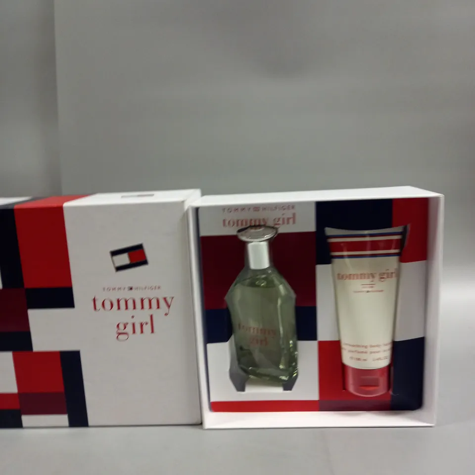 TOMMY HILFIGER TOMMY GIRL SET 
