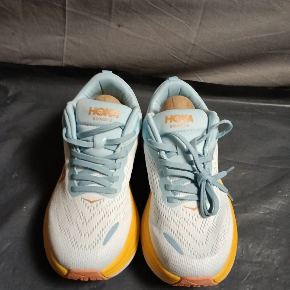 UNBOXED PAIR OF HOKA BONDI 8 RUNNING SHOES – UK SIZE 5