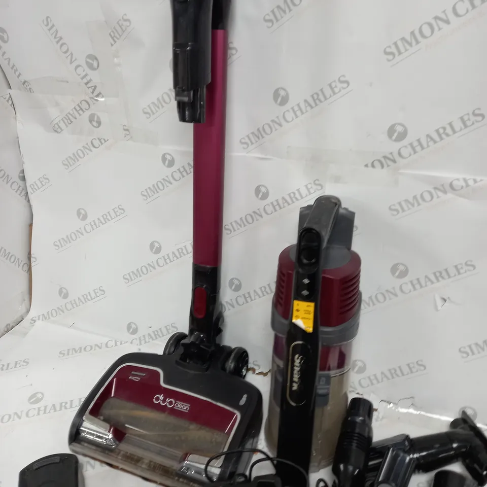 SHARK DUO CLEAN CORDLESS VACUUM 