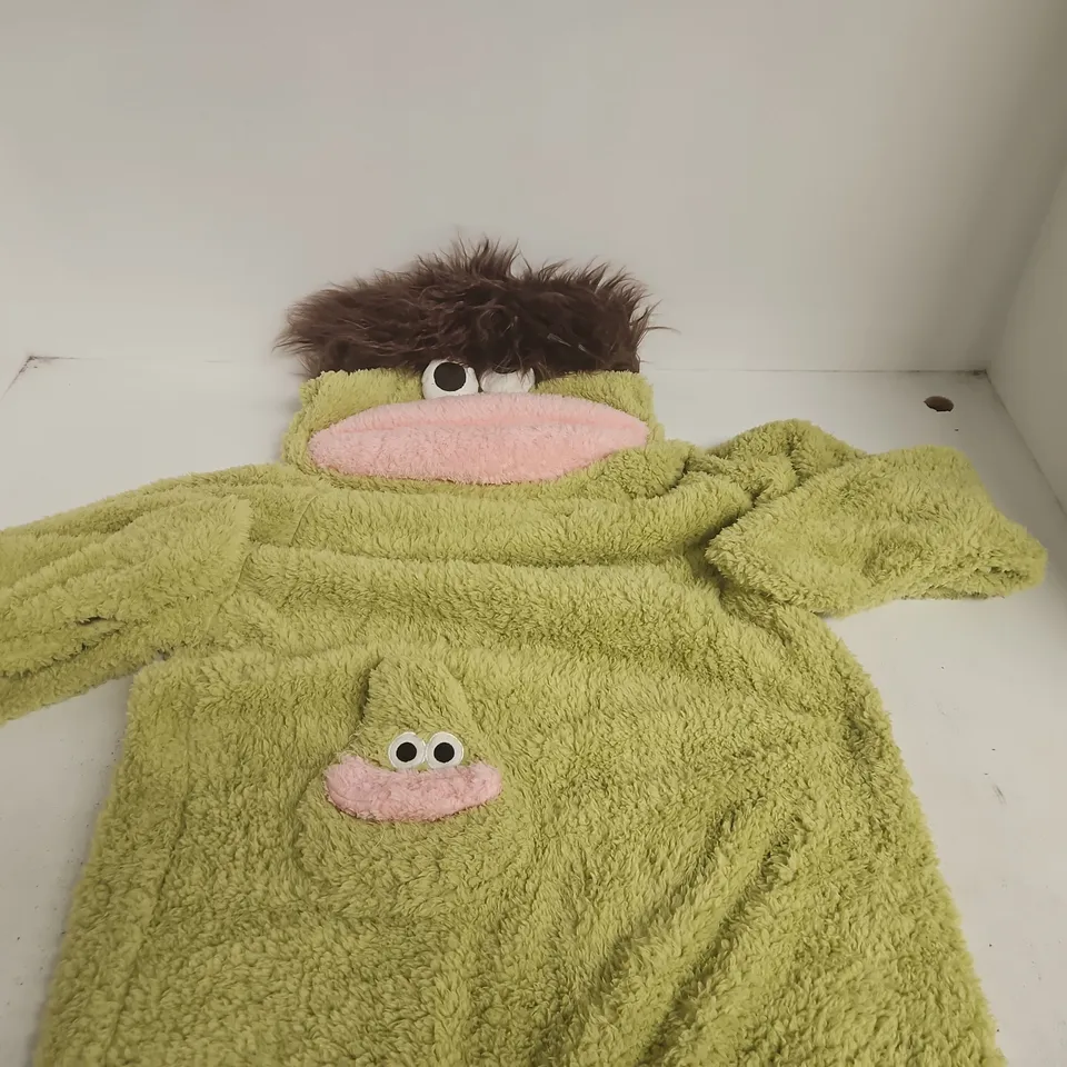 MONSTER THEMED ALL-IN-ONE BLANKET IN GREEN - 2