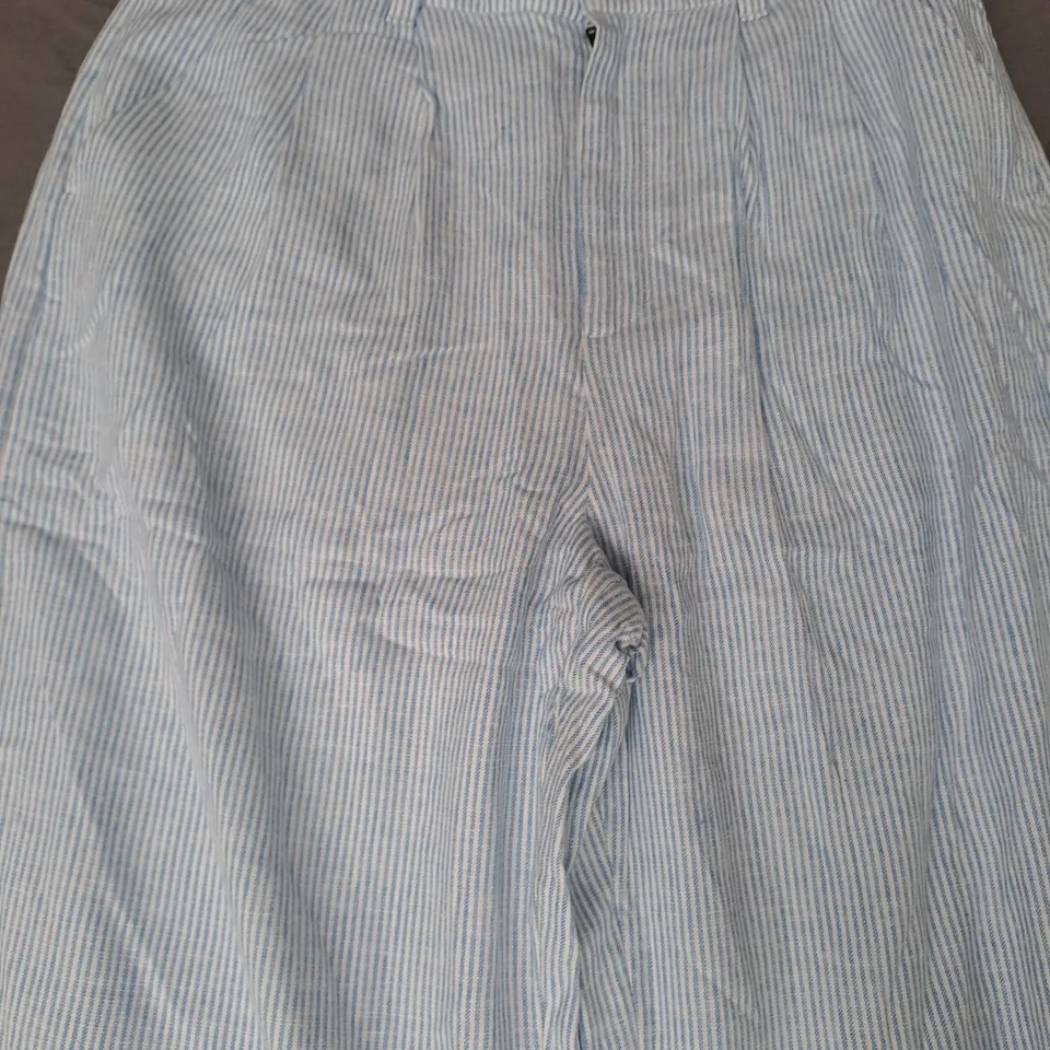 HOLLISTER LIVVY WIDE LEG PANS IN WHITE/BLUE STRIPES SIZE MEDIUM