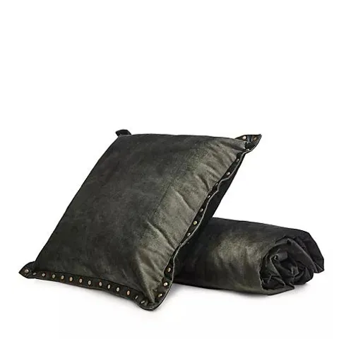 OTTERS BROOK GREEN VELVET SQUARE CUSHION AND THROW SET