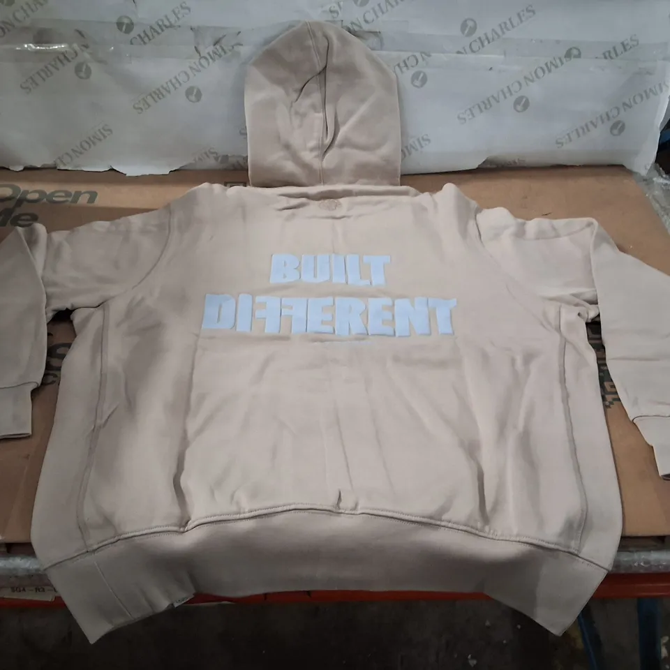 BOX CONTAINING APPROXIMATELY 16 MEN'S BUILT DIFFERENT HOODY – CLAY, SIZE L