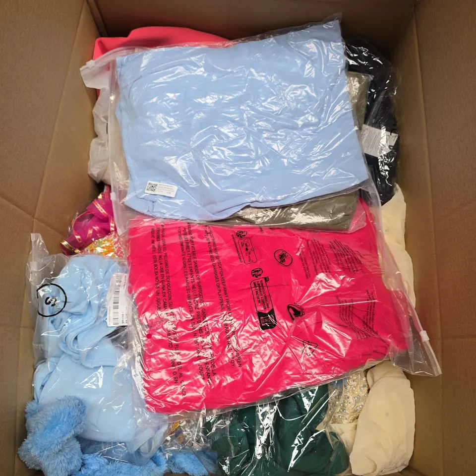 LARGE BOX OF APPROXIMATELY 20 ASSORTED CLOTHING ITEMS IN VARIOUS SIZES, STYLES AND COLOUR 