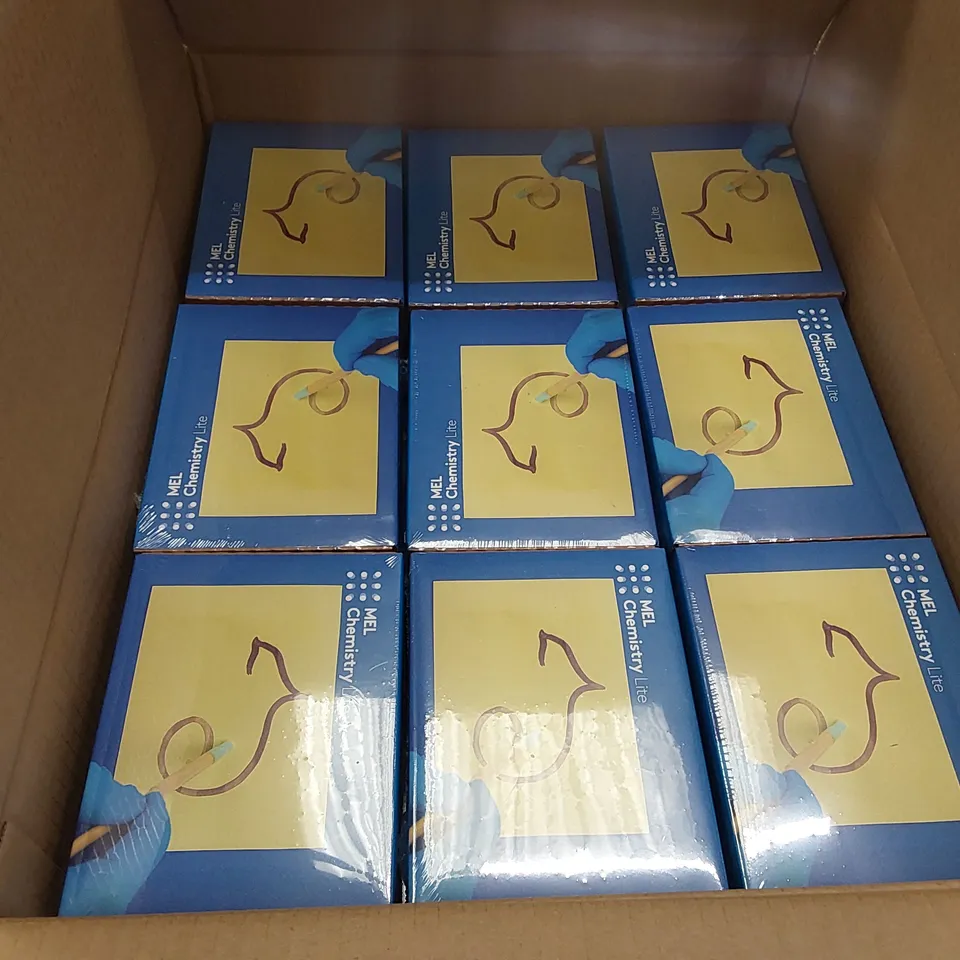 PALLET CONTAINING APPROXIMATELY 648x BRAND NEW PACKAGED MEL SCIENCE MAGIC PAPER KITS - CHEMISTRY EXPERIMENT, SCIENCE LEARNING
