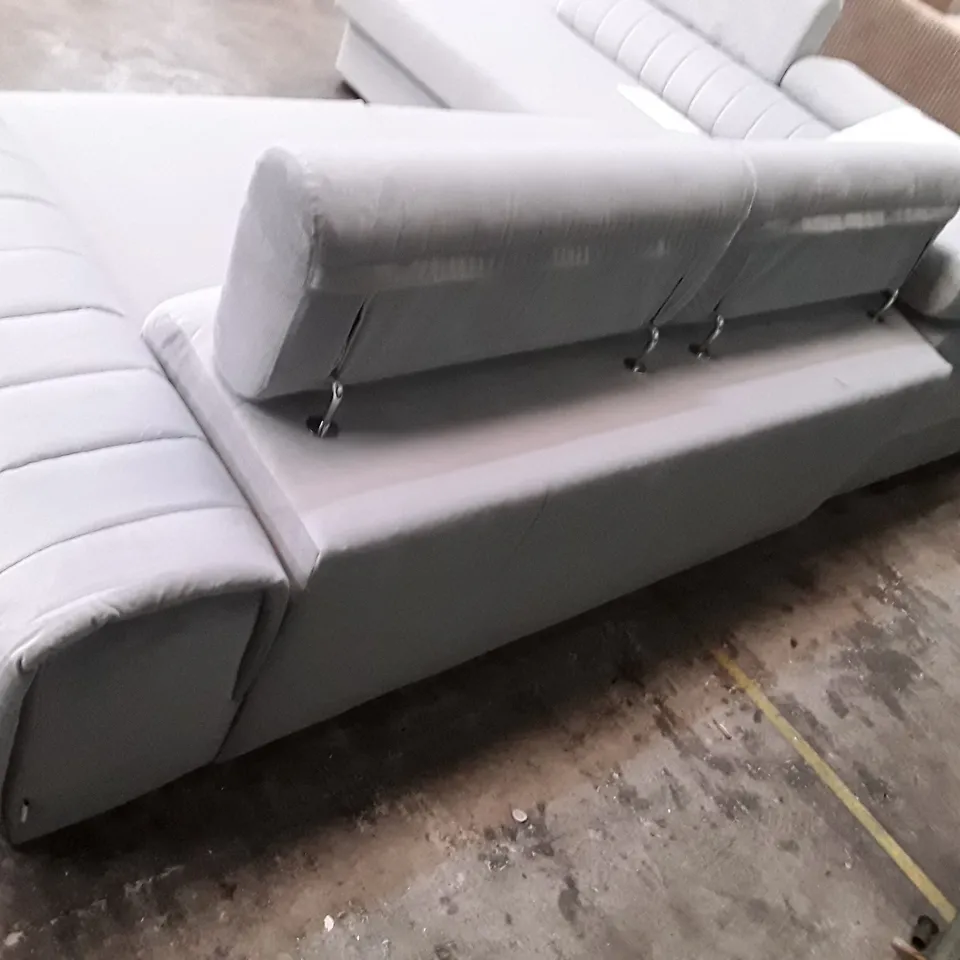 QUALITY DESIGNER CORNER SOFA - LIGHT BLUE VELVET FABRIC