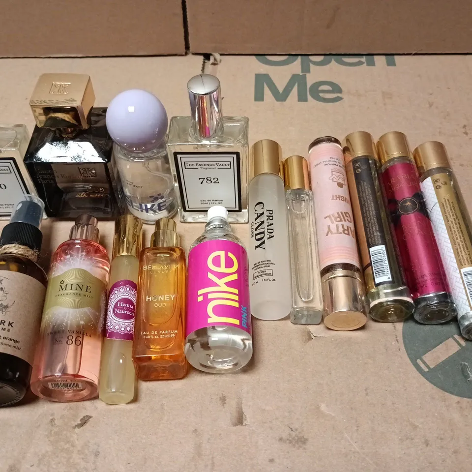 LOT OF 15 ASSORTED FRAGRANCE ITEMS TO INCLUDE NIKE PINK, ESSENCE VAULT 782 AND BELLAVITA HONEU OUD