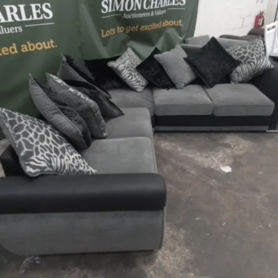 DESIGNER GREY AND BLACK FABRIC LARGE CORNER SOFA WITH SCATTER BACK CUSHIONS 