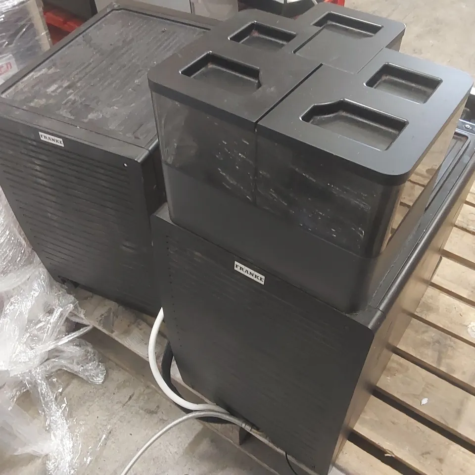 FRANKE A600 COMMERCIAL COFFEE MACHINE WITH MILK CHILLER (2 ITEMS)