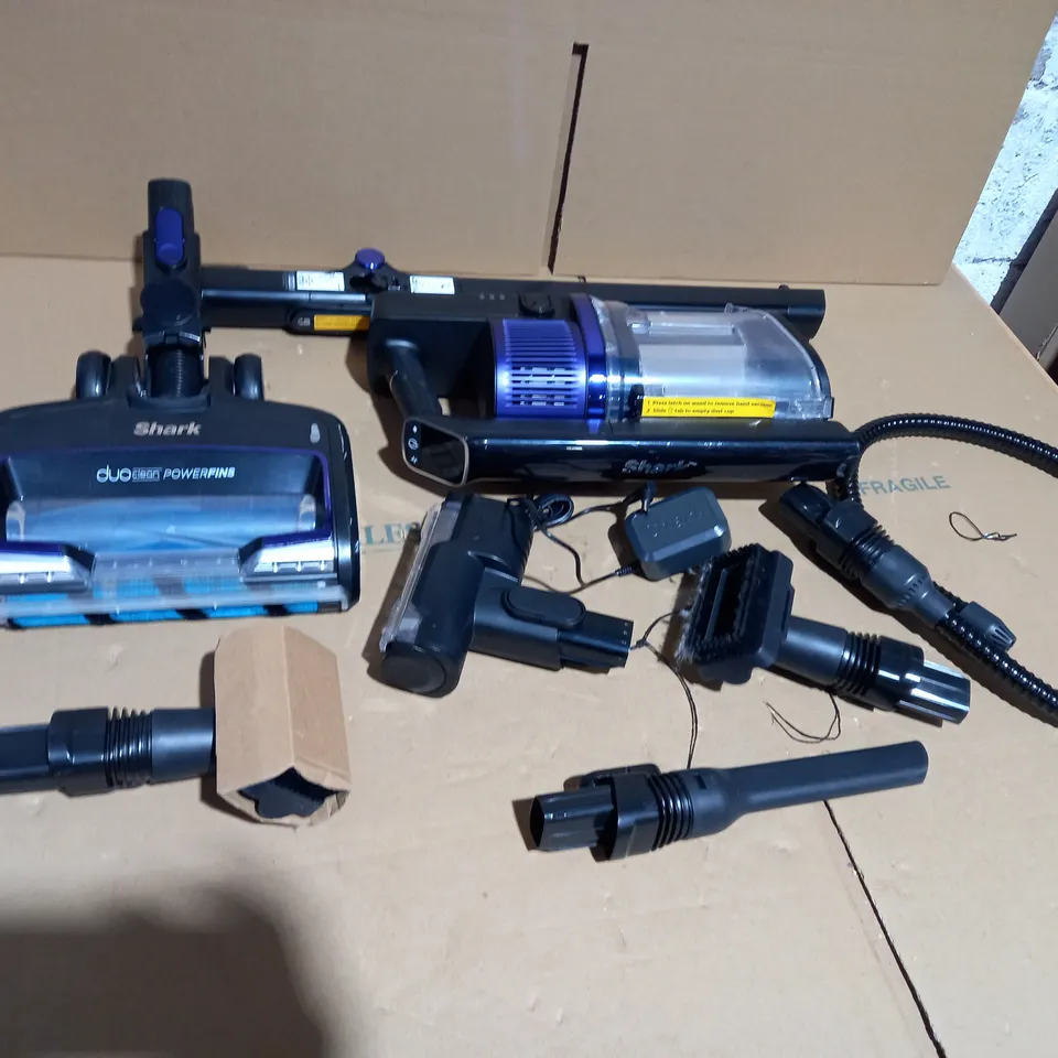 SHARK CORDLESS STICK VACUUM IZ390UKTQ