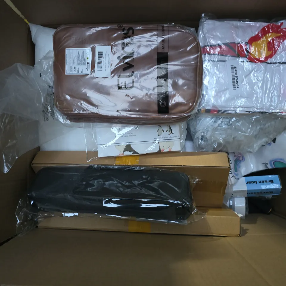 APPROXIMATELY 15 ASSORTED HOUSEHOLD PRODUCTS TO INCLUDE YOGA BAG, TEA TOWEL, ELECTRIC BLANKET, ETC - COLLECTION ONLY