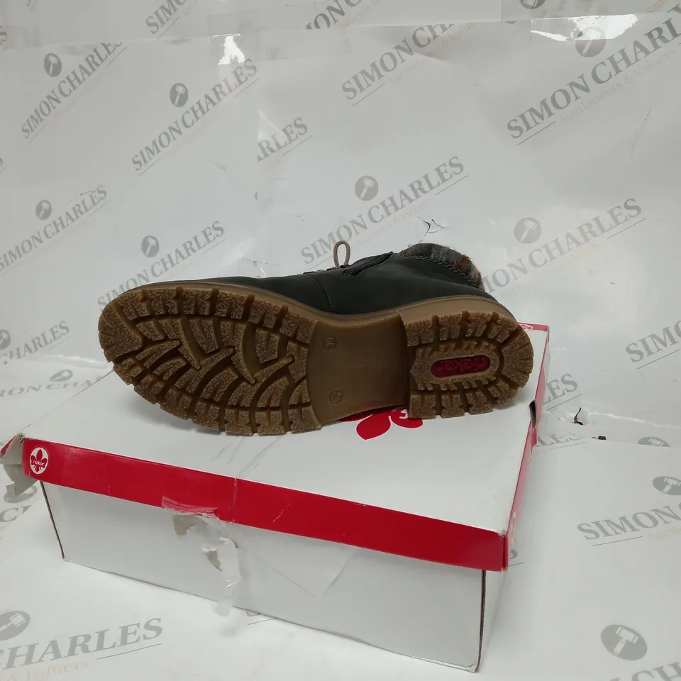 BOXED PAIR OF RIEKER BOOTS SIZE EUR 39