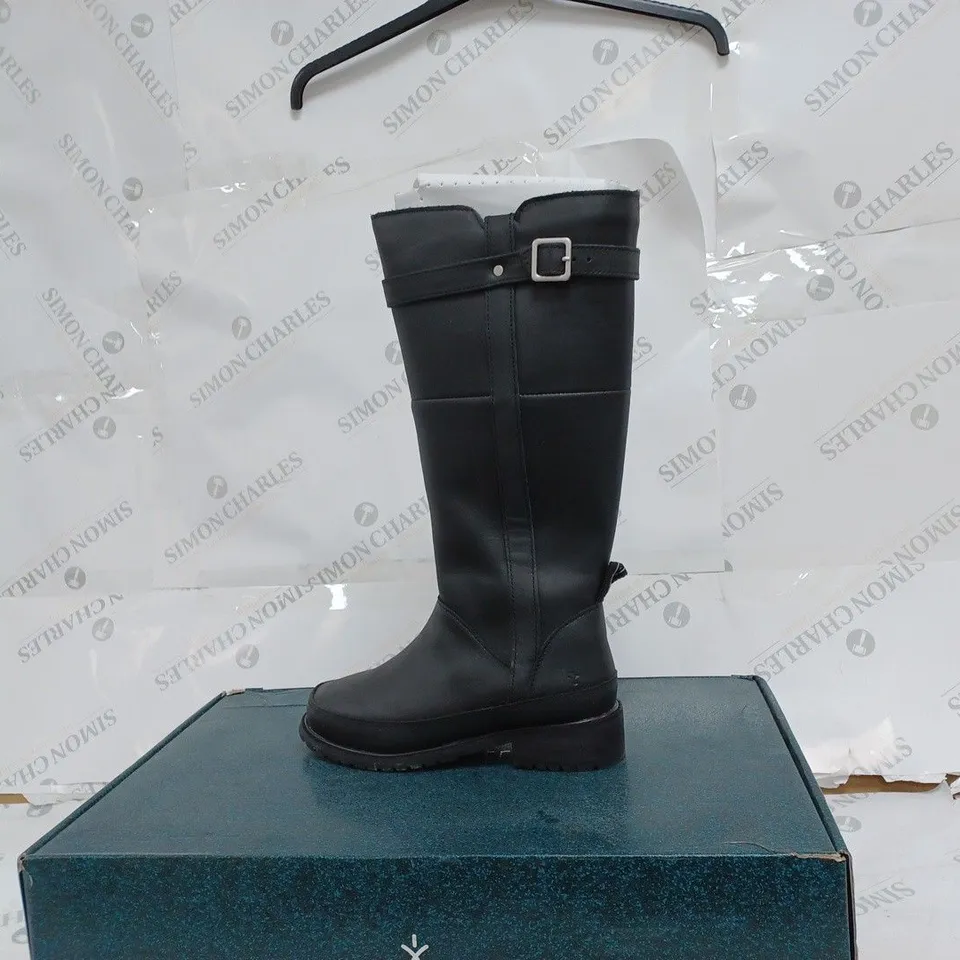 BOXED EMU AUSTRALIA BLACK NATASHA LEATHER BOOTS- SIZE 4 