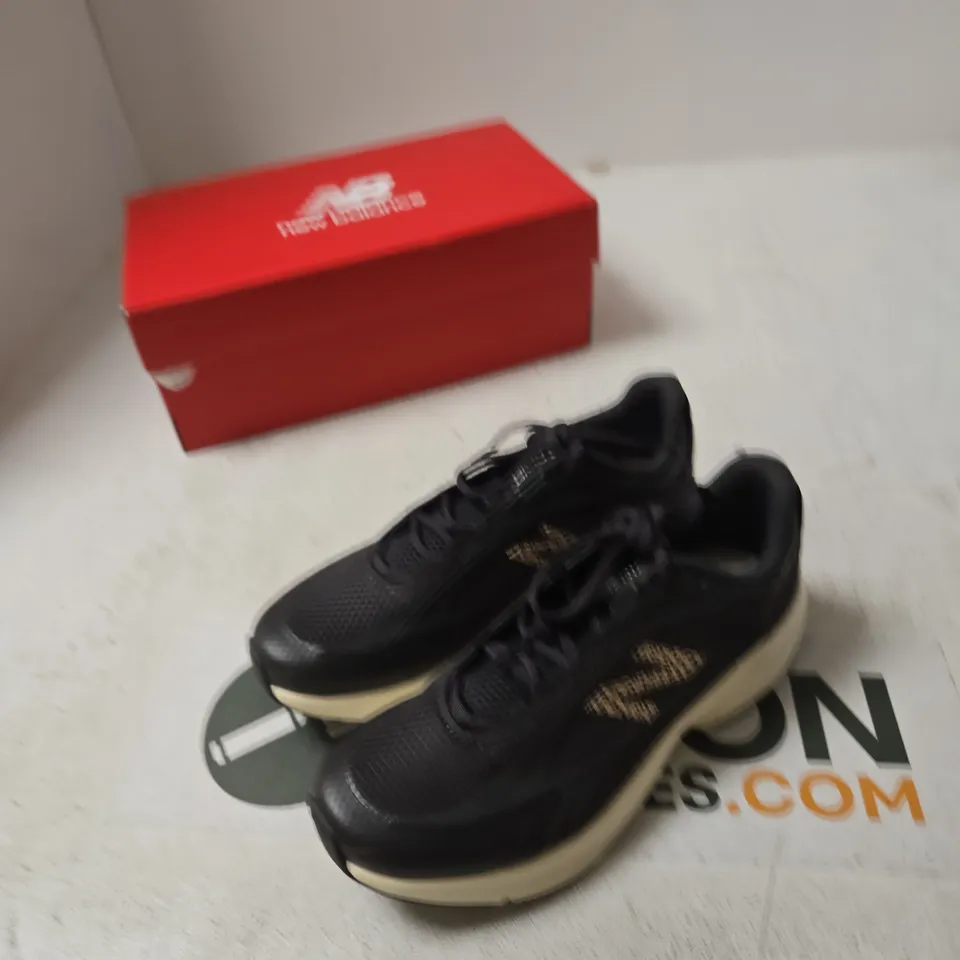 NEW BALANCE WOMEN'S SNEAKERS – BLACK, UK 5.5 (US 7.5, EUR 38)