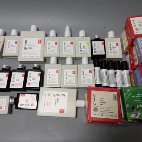 LOT OF APPROXIMATELY 45 ASSORTED GRUM BEAUTY ITEMS TO INCLUDE SOAP BARS, FACIAL SERUM, FACE WASH AND HAND CREAM