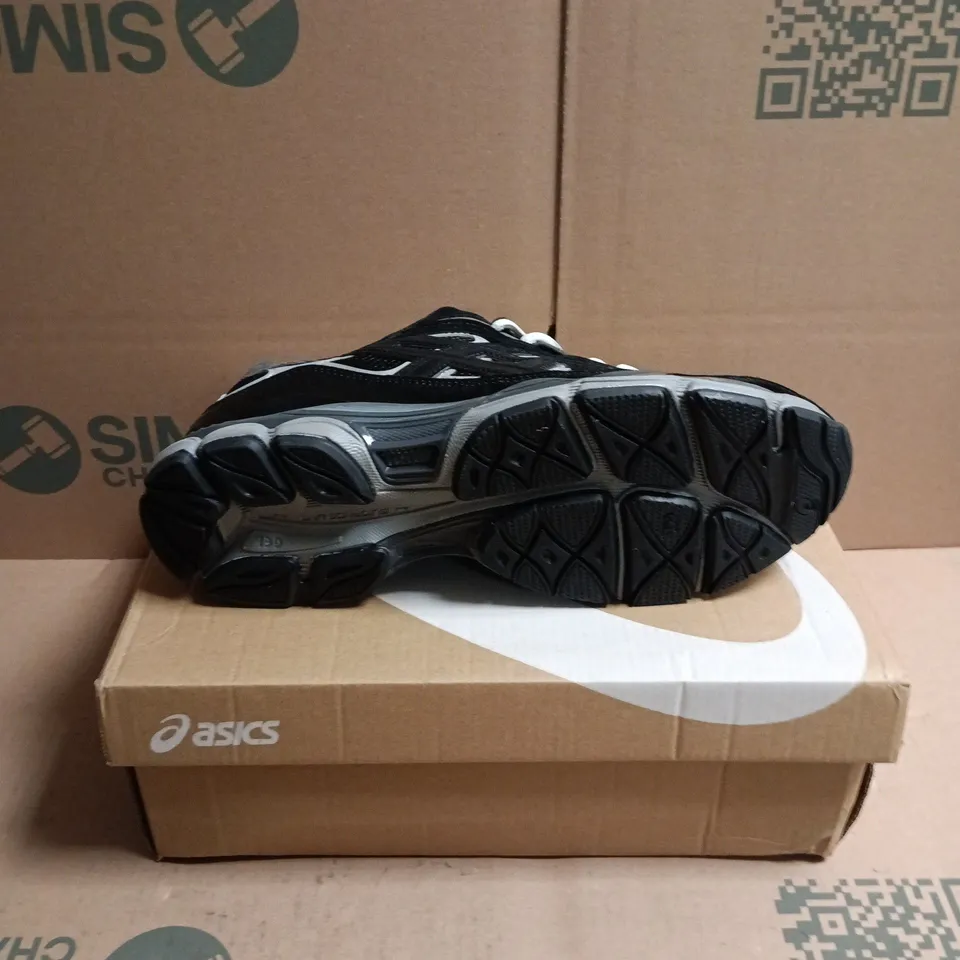 BOXED PAIR OF ASICS GEL NYC TRAINERS - 10