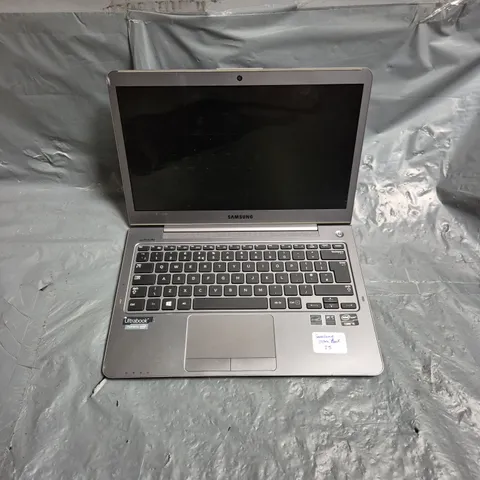 SAMSUNG 530U NP530U3C NOTEBOOK