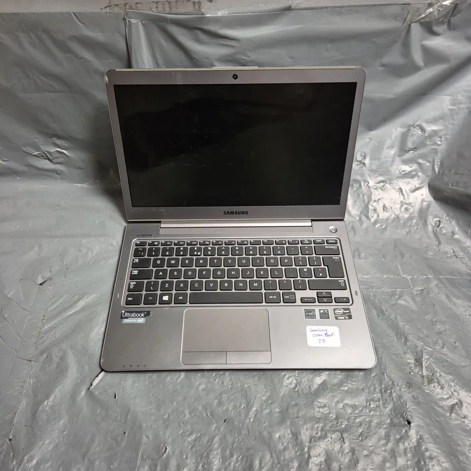 SAMSUNG 530U NP530U3C NOTEBOOK